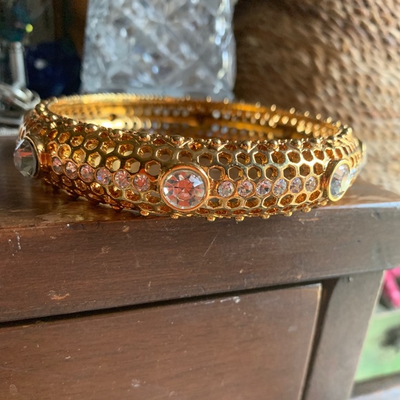 IMAN Global Chic Gold & Crystal Bangle Bracelet - Sz LG NWOT - Stunning Bracelet - Picture 3 of 12